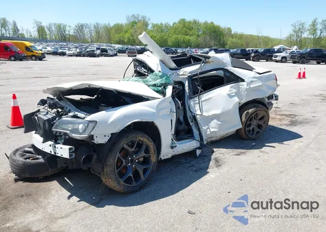 2022 Chrysler 300 S z USA, uszkodzony, nr VIN 2C3CCABG6NH136421